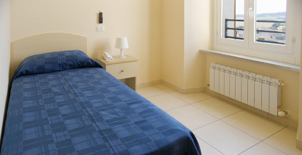 Pensione Piemonte Loreto Kamer foto