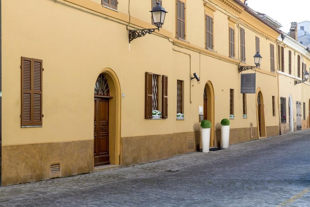 Pensione Piemonte Loreto Buitenkant foto